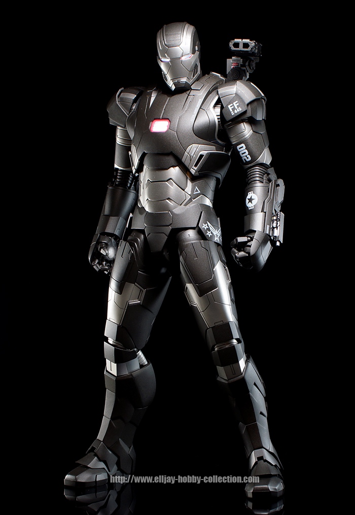 hottoys-war-machine-002-mrelljay