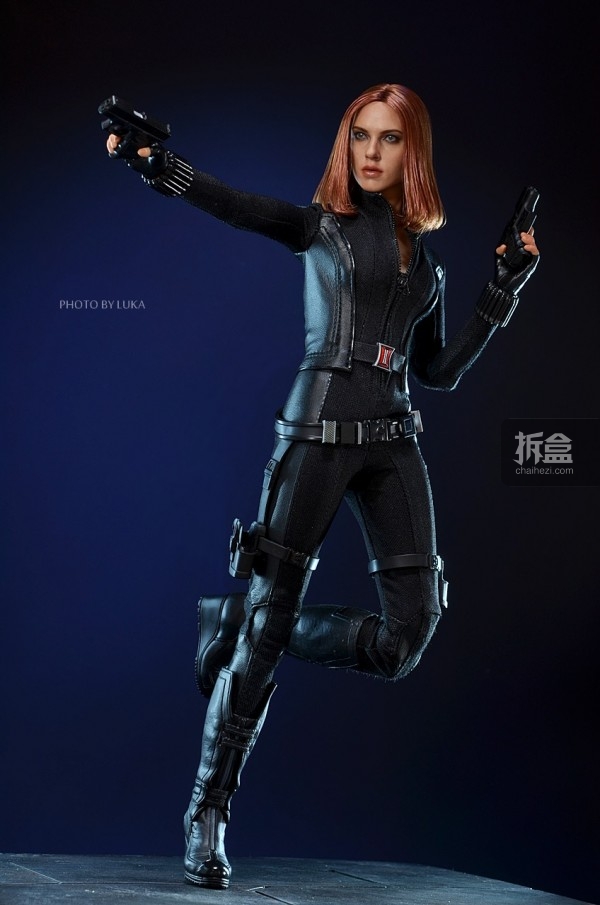 luka开箱:hottoys「美国队长2」黑寡妇3.0美图实拍