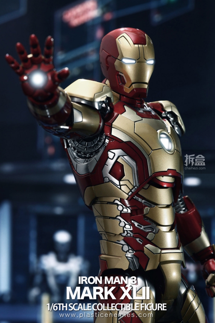hottoys-mark42-pe-32