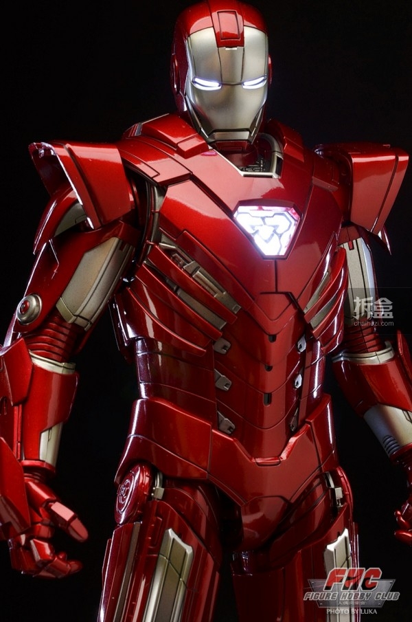 hottoys16钢铁侠mk33银色百夫长luca实拍