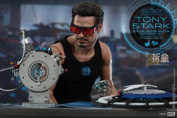 hottoys推出《钢铁侠2》tony stark反应堆调试套装(含